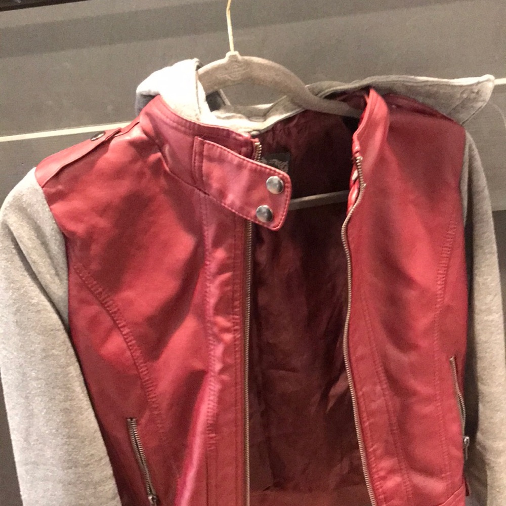 Leather jacket - Picture 2 of 2